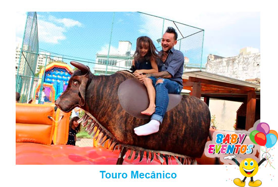 Aluguel de Touro Mecânico Pai e Filha Brincando - Baby Eventos