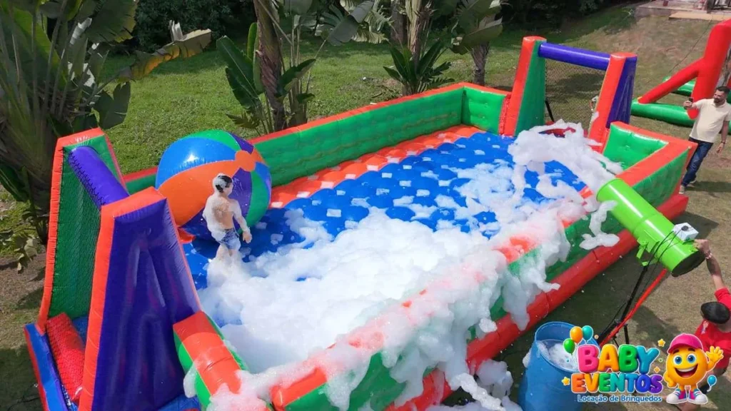 futebol de sabão inflável para festa infantil em São Paulo