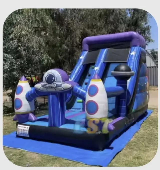 Tobogã Espacial 4m da Baby Eventos