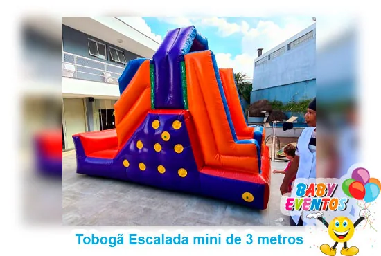 Tobogã Inflável Escalada Mini criança observando - Baby Eventos