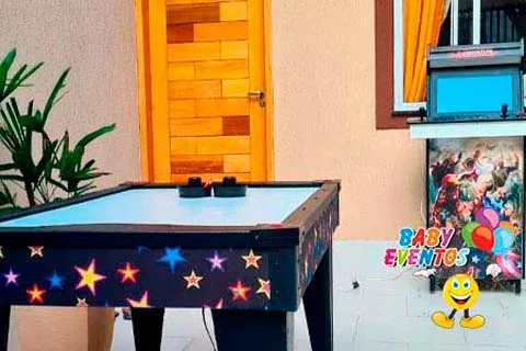 Jogos eletrônicos e fliperama para festas